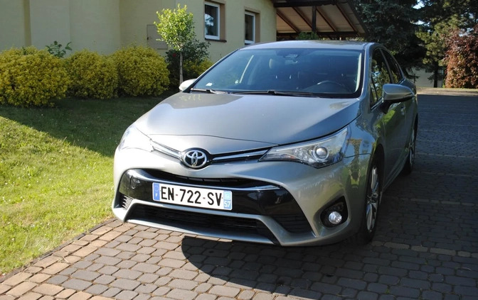 Toyota Avensis cena 68900 przebieg: 55000, rok produkcji 2017 z Czerwieńsk małe 326